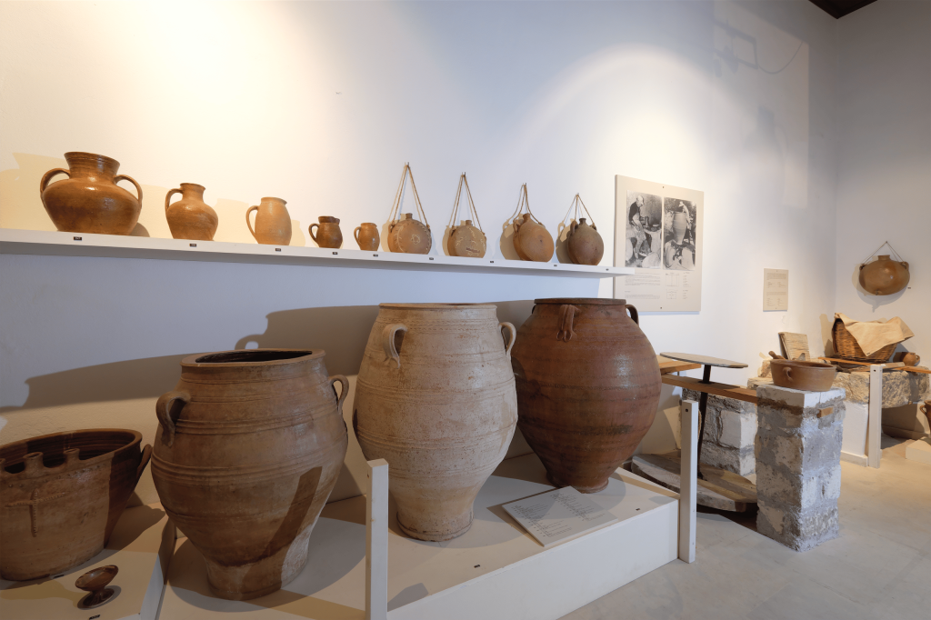 Pitharia, storage jars