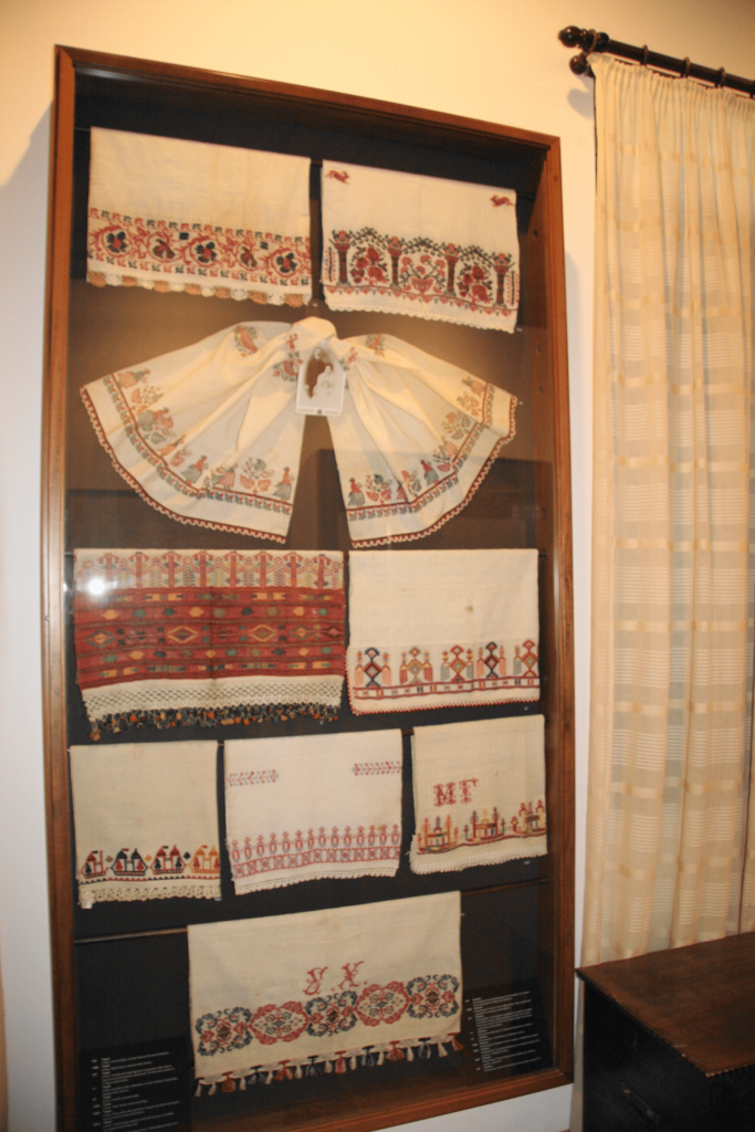 Προθήκη με υφαντές πετσέτες